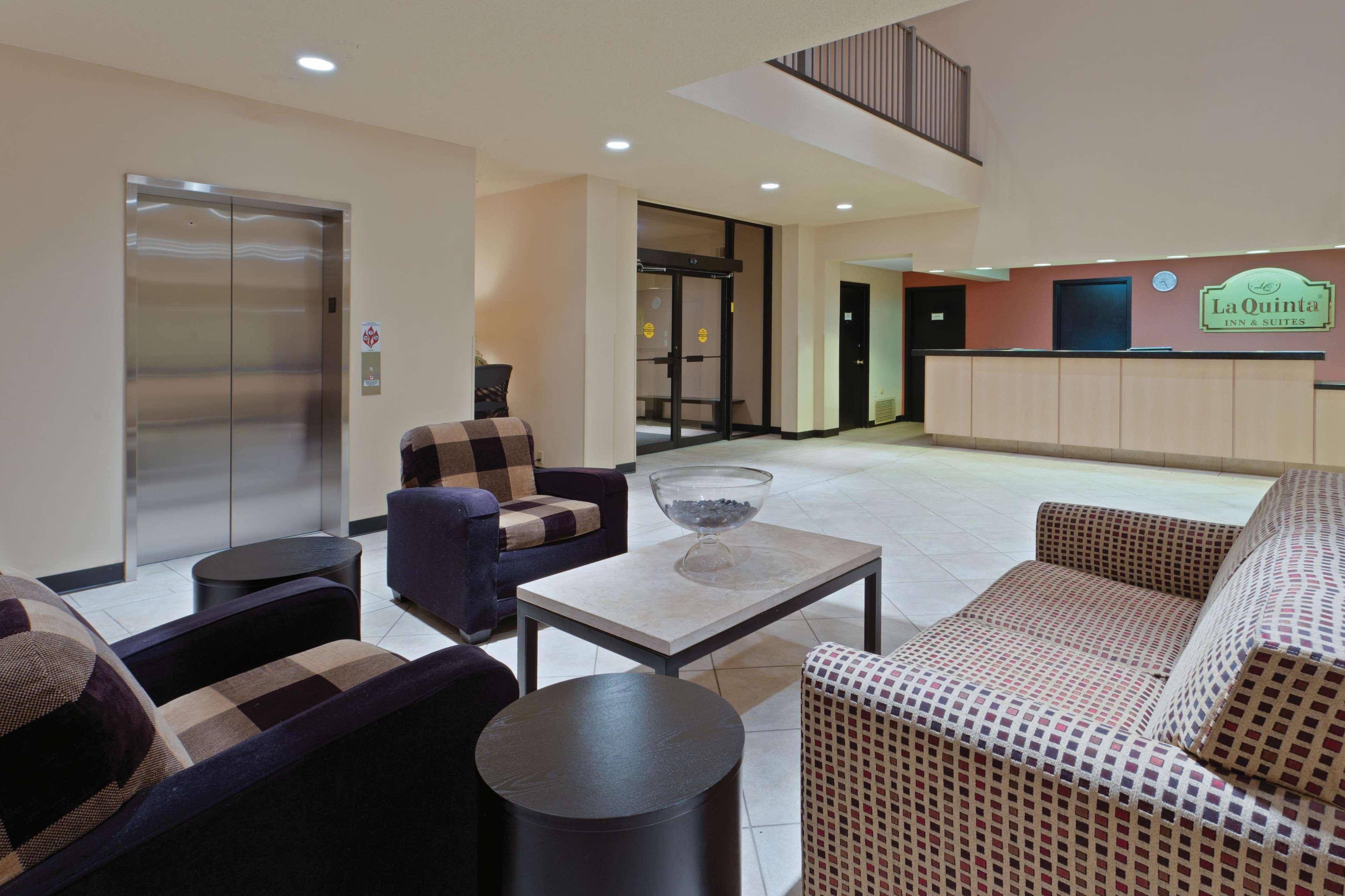 Hotel Baymont By Wyndham White Plains - Elmsford Exterior foto