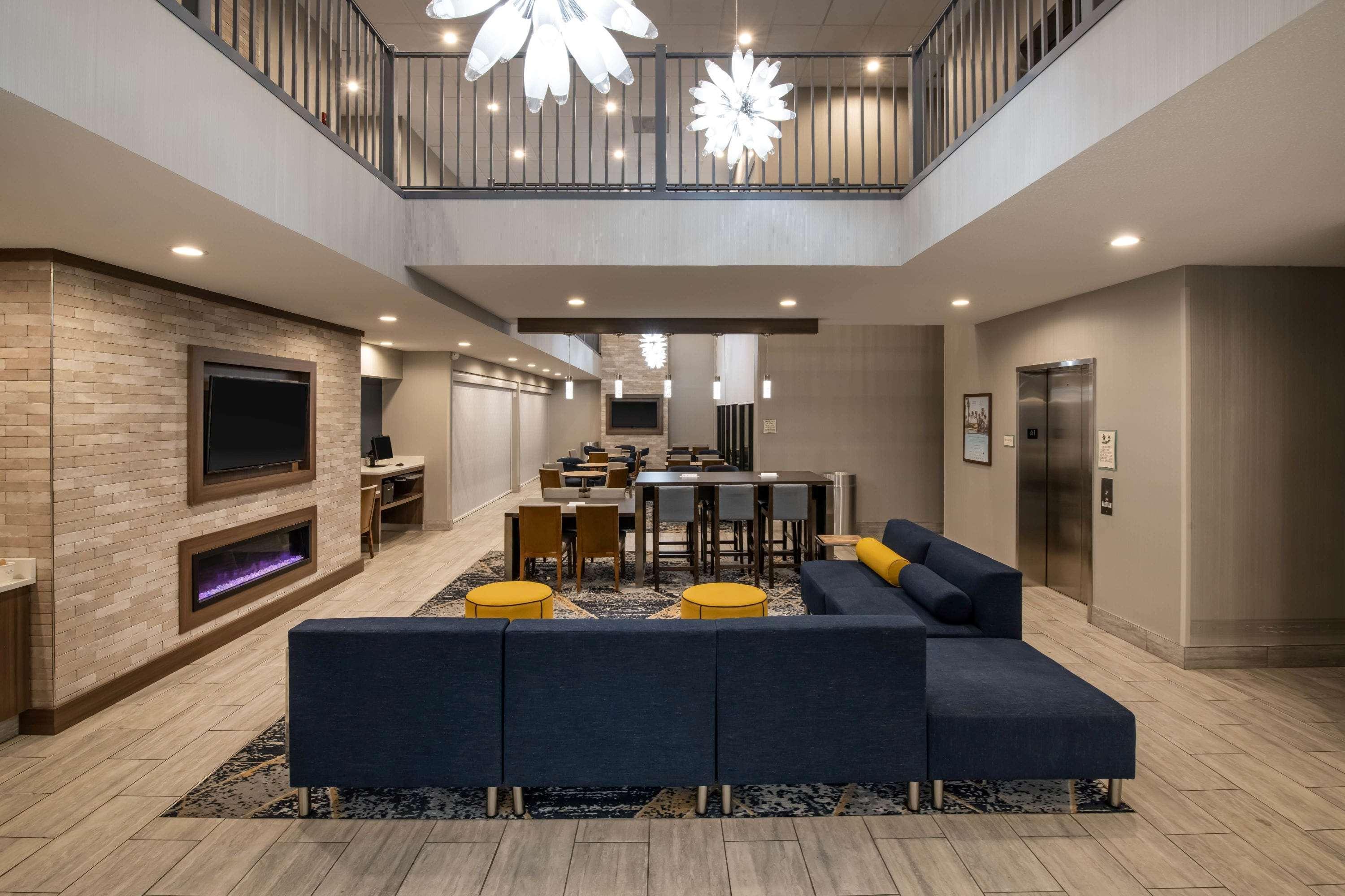 Hotel Baymont By Wyndham White Plains - Elmsford Exterior foto
