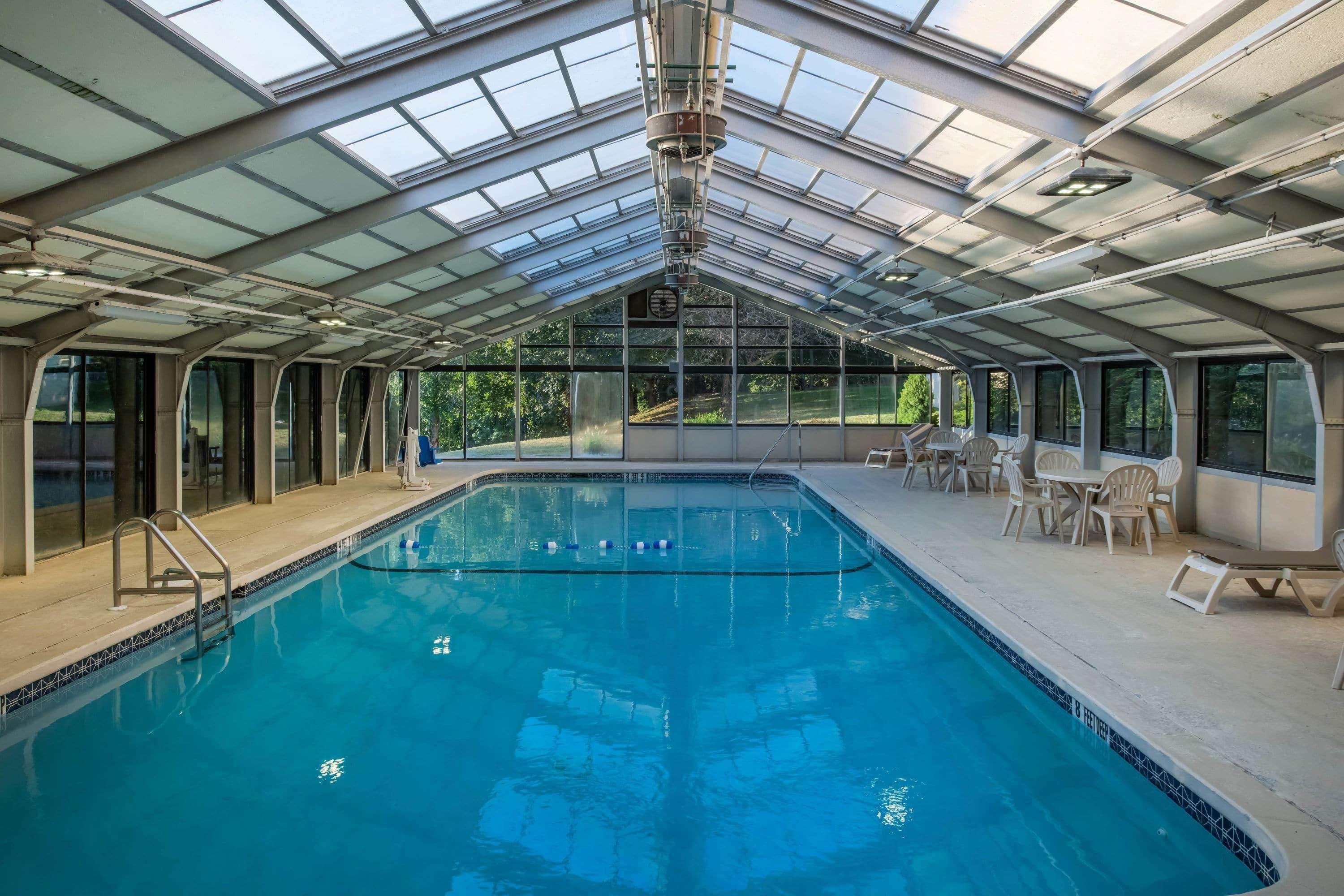 Hotel Baymont By Wyndham White Plains - Elmsford Exterior foto
