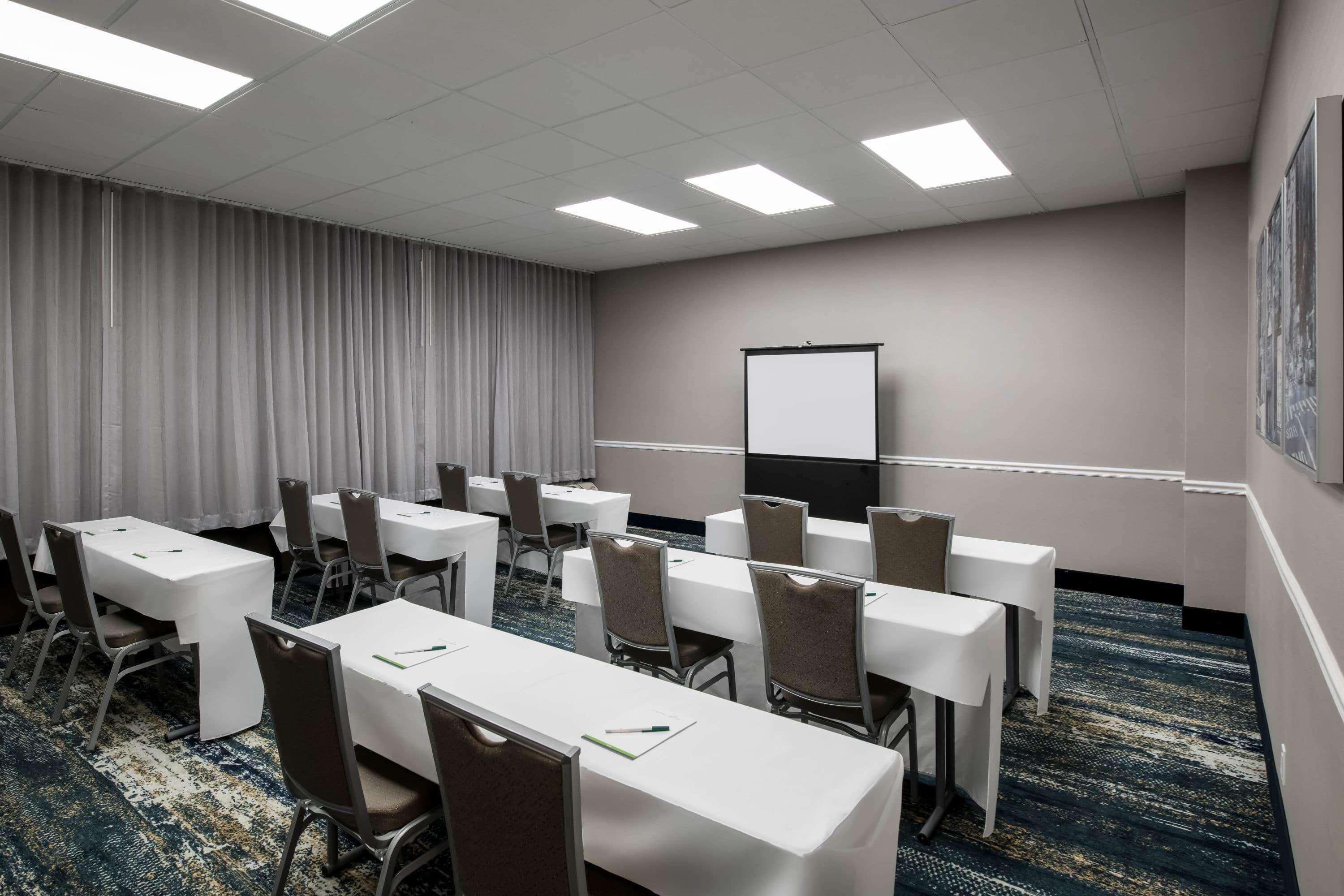 Hotel Baymont By Wyndham White Plains - Elmsford Exterior foto